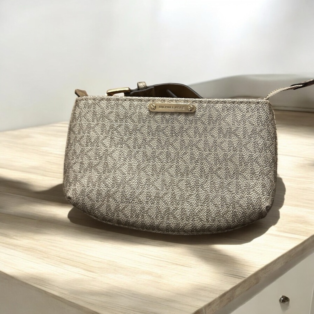 Michael Kors belt bag